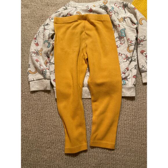 Cute Sz 4 Winter Outfit ~ Cat Hat ABC Sweatshirt & Yellow Leggings & Knit Hat - Picture 6 of 7